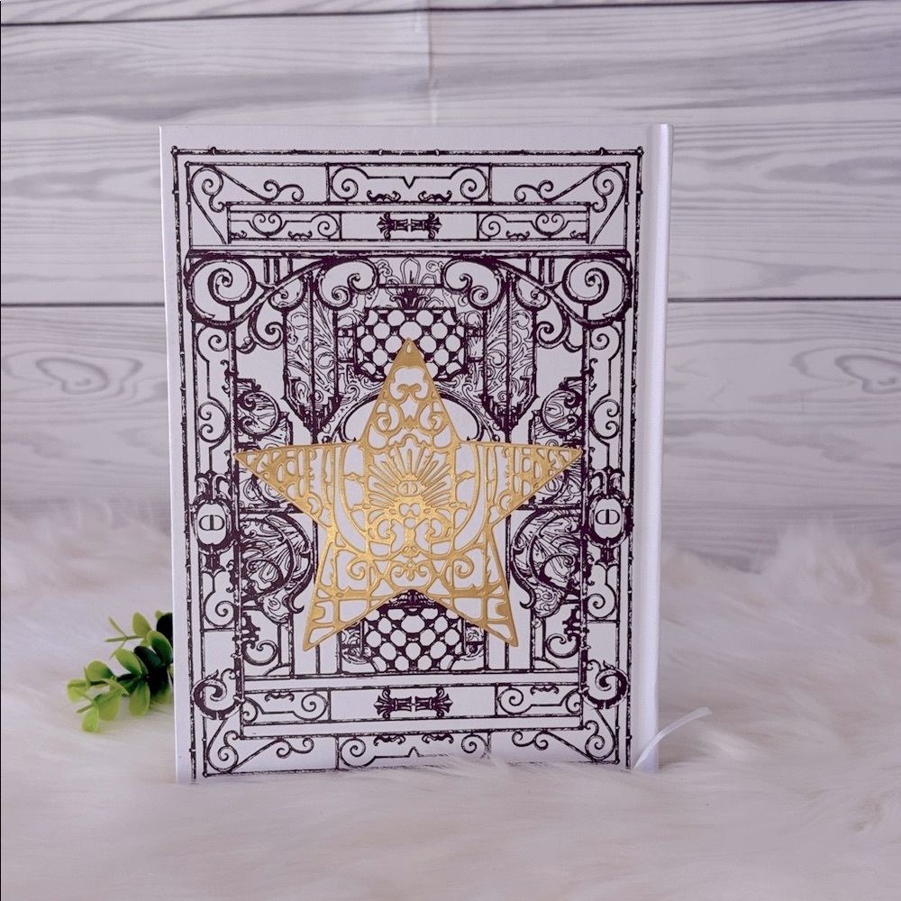 Dior Gold Star Holiday Notebook - Picture 3 of 11